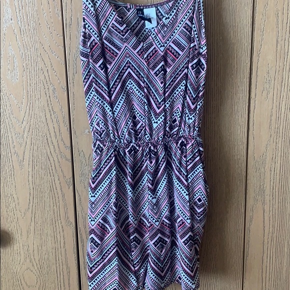 Pink romper - Picture 1 of 2